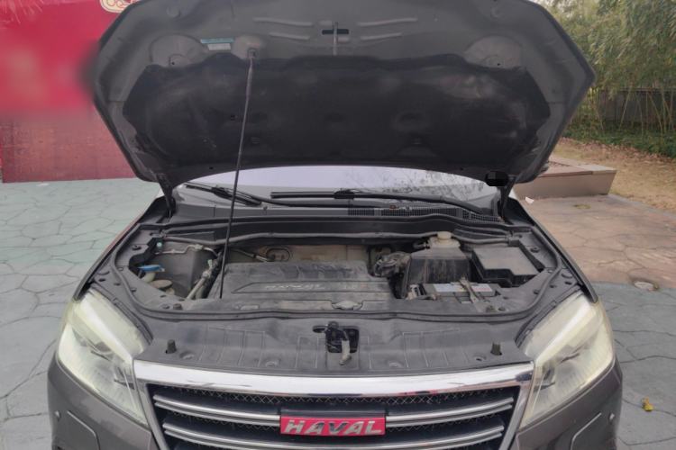 Used Haval H6 2013 Sport Edition 1.5T Manual Two-Wheel Drive Prestige Model Engine Bay