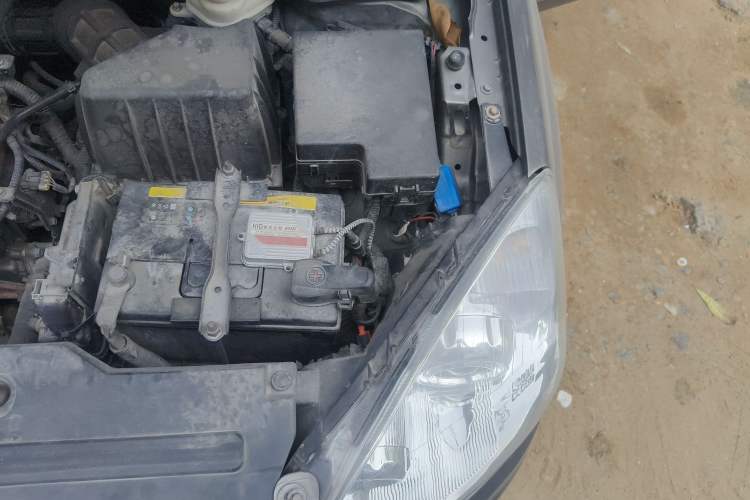 Used Haval H6 2013 Upgraded Model 2.4L Automatic Two-Wheel Drive Elite Version Engine Bay Left