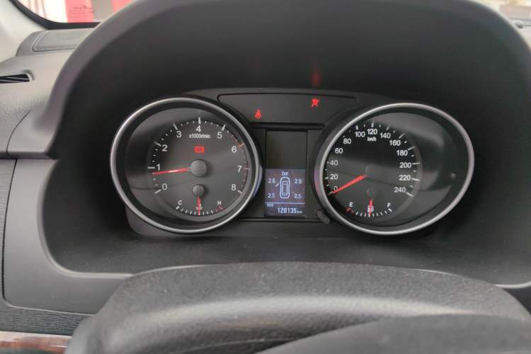 Used Haval H6 2013 Sport Edition 1.5T Manual Two-Wheel Drive Prestige Model Instrument Cluster