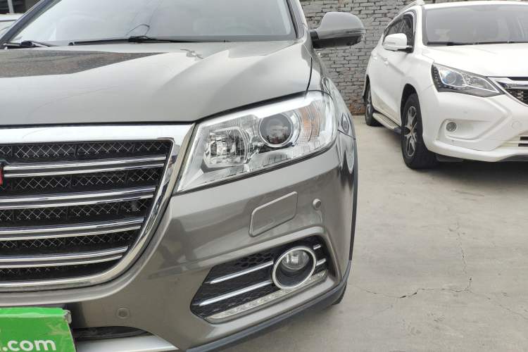 Used Haval H6 2013 Sport Edition 1.5T Manual Two-Wheel Drive Prestige Model Left Front Headlight