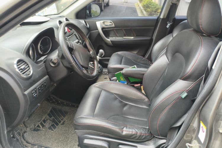 Used Haval H6 2013 Upgraded Model 1.5T Manual Two-Wheel Drive Elite Version Left Front Seat