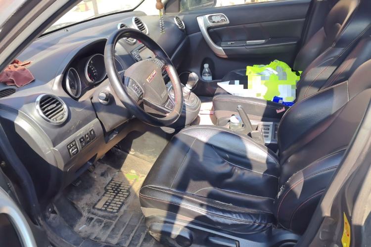 Used Haval H6 2013 Upgraded Model 1.5T Manual Two-Wheel Drive Elite Version Left Front Seat