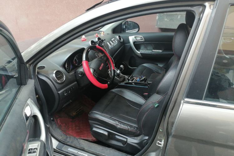 Used Haval H6 2013 Upgraded Model 1.5T Manual Two-Wheel Drive Elite Version Left Front Seat