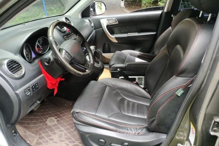 Used Haval H6 2013 Upgraded Model 2.4L Automatic Two-Wheel Drive Prestige Version Left Front Seat