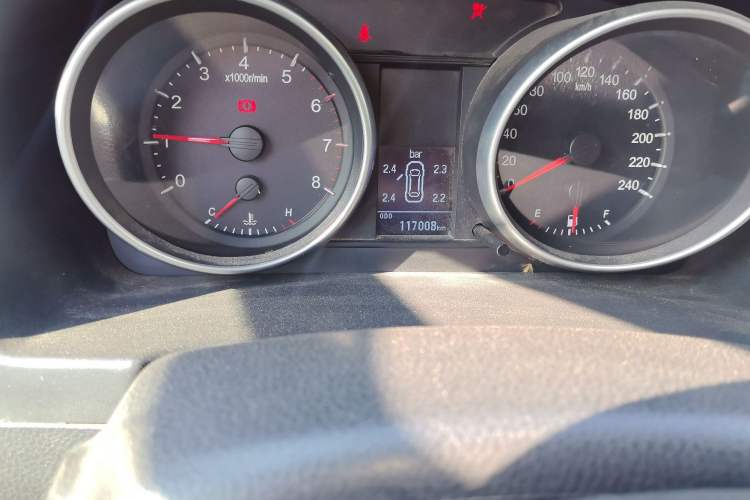 Used Haval H6 2013 Upgraded Model 1.5T Manual Two-Wheel Drive Elite Version Odometer Close Up