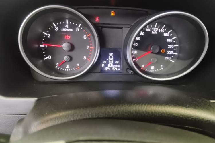 Used Haval H6 2013 1.5T Manual 4x4 Elite Model Odometer Close Up