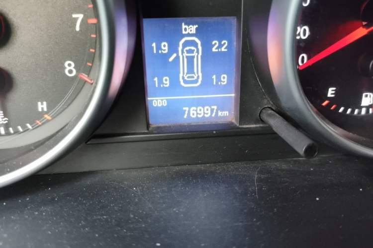 Used Haval H6 2013 Upgraded Model 1.5T Manual Two-Wheel Drive Elite Version Odometer Close Up