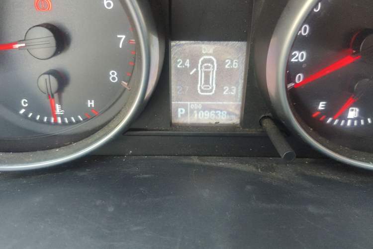 Used Haval H6 2013 Upgraded Model 2.4L Automatic Two-Wheel Drive Elite Version Odometer Close Up