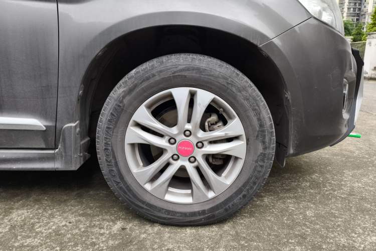 Used Haval H6 2013 Upgraded Model 1.5T Manual 4x4 Elite Version Right Front Wheel Hub