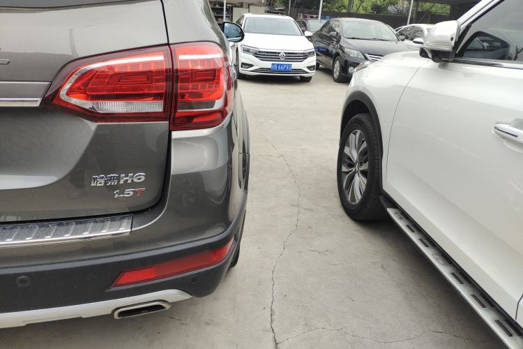 Used Haval H6 2013 Sport Edition 1.5T Manual Two-Wheel Drive Prestige Model Right Rear Taillight