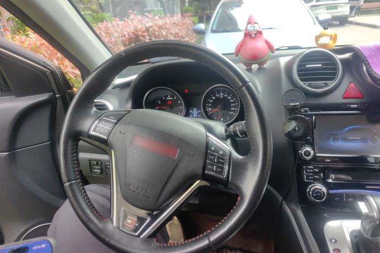 Used Haval H6 2013 Upgraded Model 2.4L Automatic Two-Wheel Drive Prestige Version Steering Wheel
