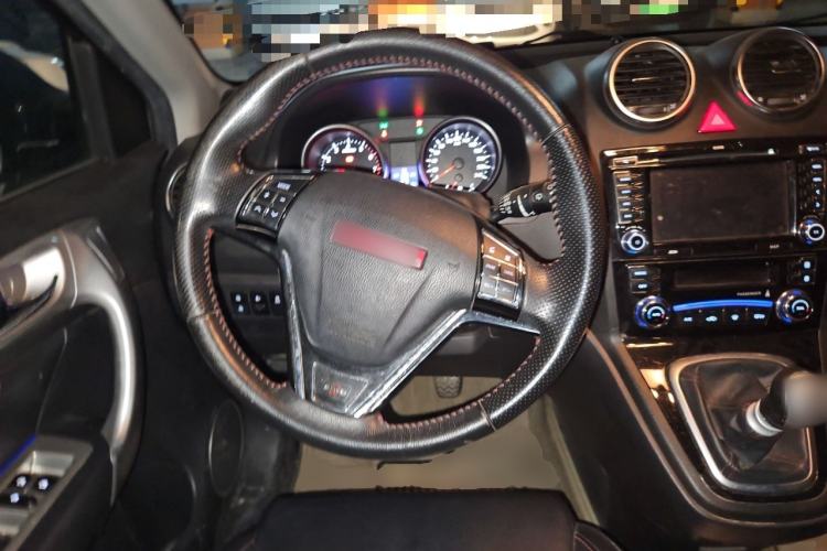 Used Haval H6 2013 Upgraded Model 1.5T Manual Two-Wheel Drive Prestige Version Steering Wheel
