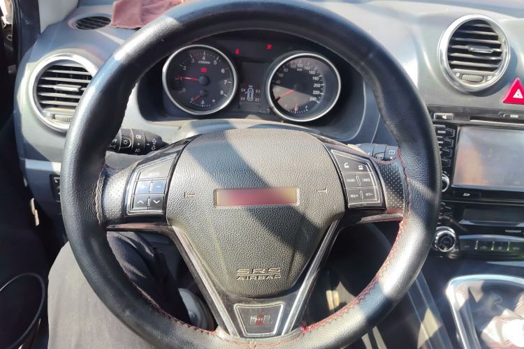 Used Haval H6 2013 Upgraded Model 1.5T Manual Two-Wheel Drive Elite Version Steering Wheel