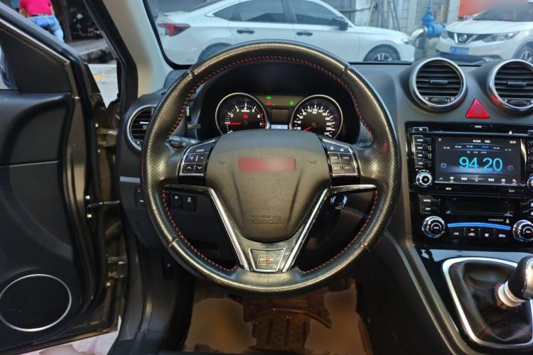 Used Haval H6 2013 Upgraded Model 1.5T Manual Two-Wheel Drive Elite Version Steering Wheel