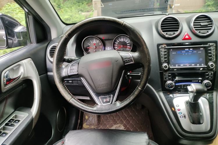 Used Haval H6 2013 Upgraded Model 2.4L Automatic Two-Wheel Drive Prestige Version Steering Wheel