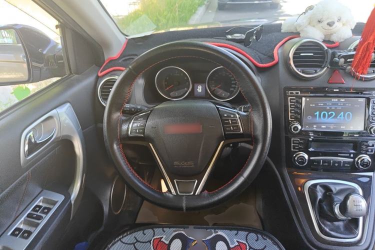 Used Haval H6 2013 Upgraded Model 1.5T Manual Two-Wheel Drive Elite Version Steering Wheel