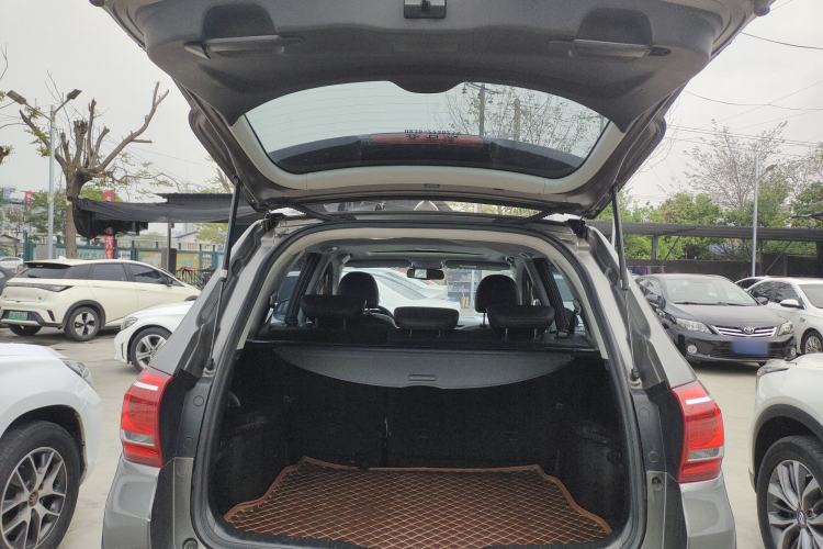 Used Haval H6 2013 Sport Edition 1.5T Manual Two-Wheel Drive Prestige Model Trunk