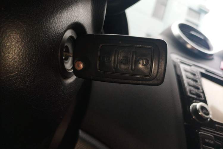 Used Haval H6 2013 Upgraded Model 2.4L Automatic Two-Wheel Drive Elite Version Vehicle Key