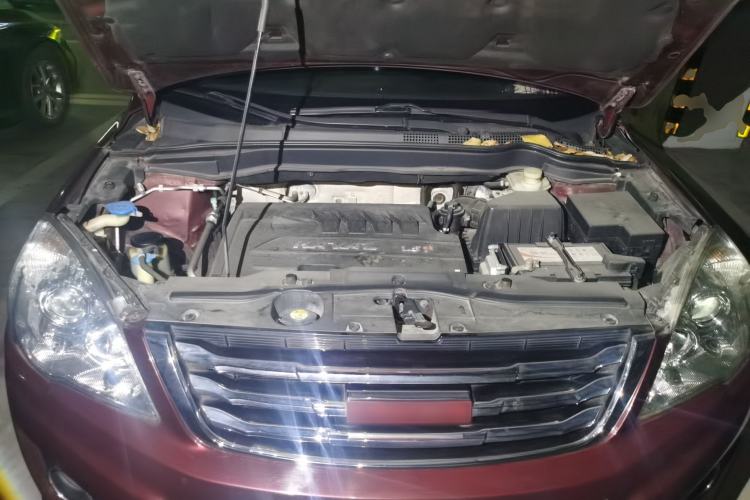 Used Haval H6 2013 Upgraded Model 1.5T Manual Two-Wheel Drive Elite Version Engine Bay