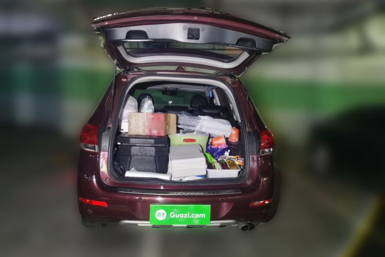 Used Haval H6 2013 Upgraded Model 1.5T Manual Two-Wheel Drive Elite Version Trunk