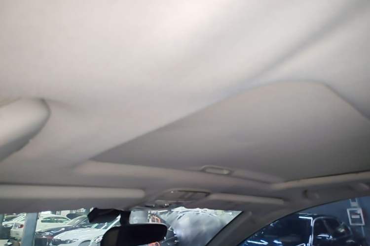 Used Haval H6 2013 Sport Edition 1.5T Manual Two-Wheel Drive Urban Model Headliner