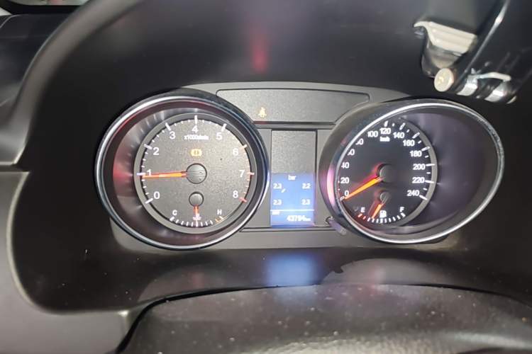 Used Haval H6 2013 Sport Edition 1.5T Manual Two-Wheel Drive Urban Model Instrument Cluster