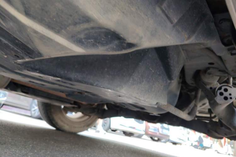 Used Haval H6 2013 Upgraded Model 1.5T Manual Two-Wheel Drive Urban Version Chassis Rear Left