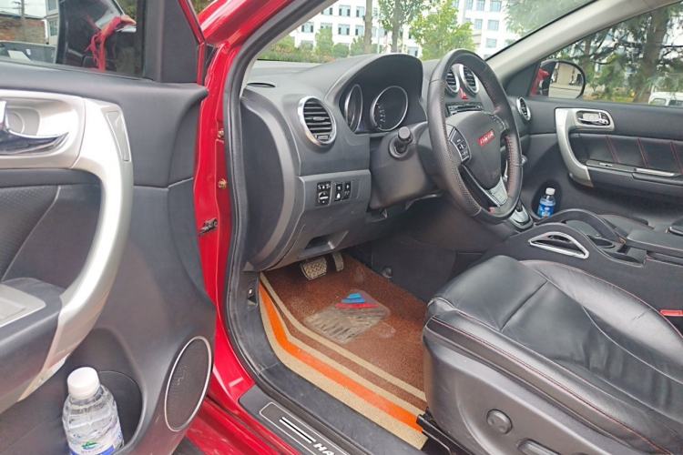 Used Haval H6 2013 Upgraded Model 2.4L Automatic Two-Wheel Drive Prestige Version Driver Seat