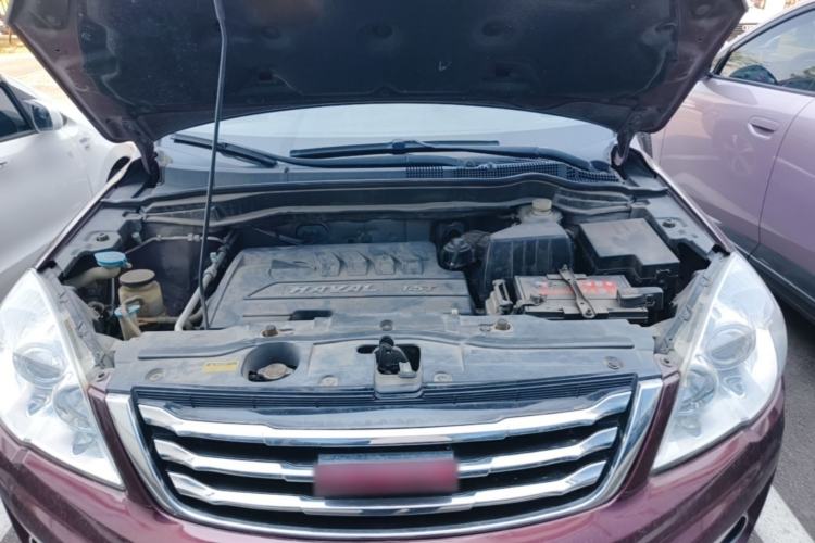 Used Haval H6 2013 Upgraded Model 1.5T Manual Two-Wheel Drive Elite Version Engine Bay