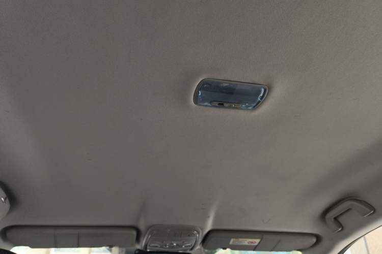 Used Haval H6 2013 Upgraded Model 1.5T Manual Two-Wheel Drive Elite Version Headliner