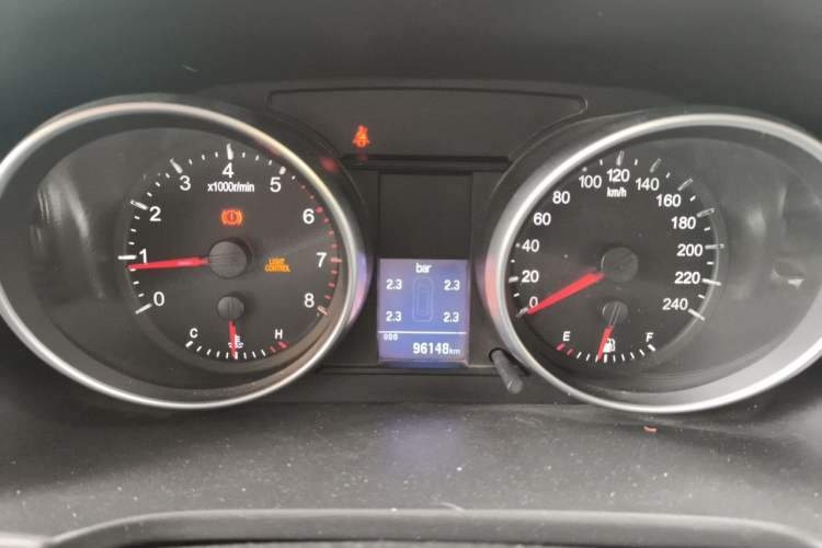 Used Haval H6 2013 Upgraded Model 1.5T Manual Two-Wheel Drive Elite Version Instrument Cluster