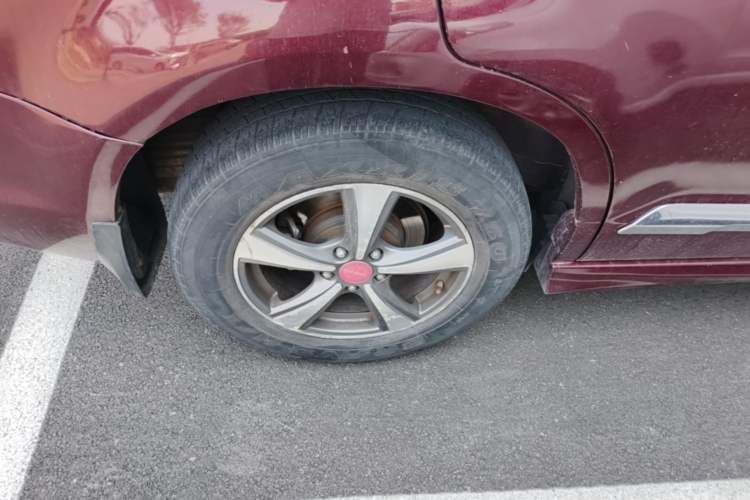 Used Haval H6 2013 Upgraded Model 1.5T Manual Two-Wheel Drive Elite Version Right Rear Wheel Hub