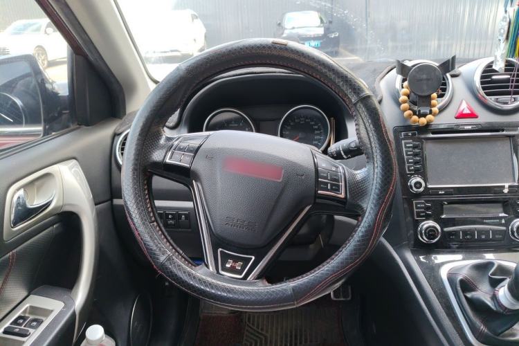 Used Haval H6 2013 Upgraded Model 1.5T Manual Two-Wheel Drive Urban Version Steering Wheel