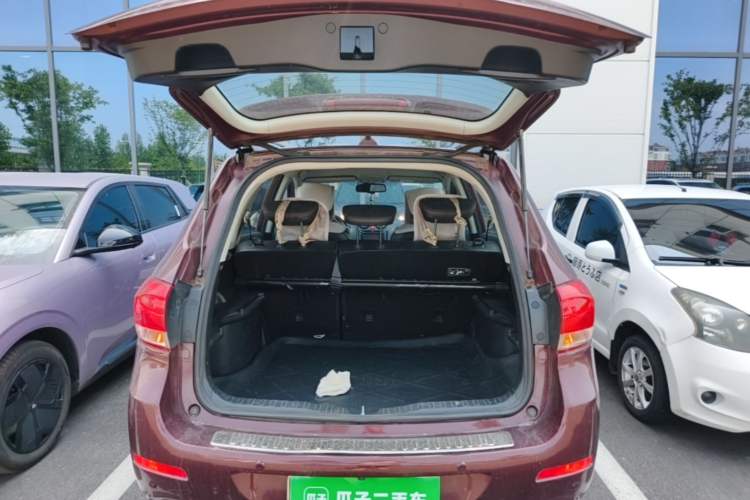 Used Haval H6 2013 Upgraded Model 1.5T Manual Two-Wheel Drive Elite Version Trunk