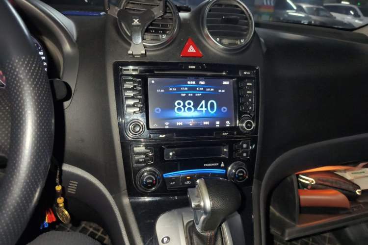 Used Haval H6 2013 Upgraded Model 2.4L Automatic Two-Wheel Drive Elite Version Audio And AC Panel