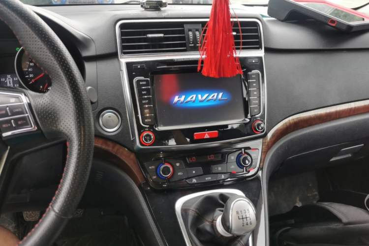 Used Haval H6 2013 Sports Edition 1.5T Manual Two-Wheel Drive Elite Model Audio And AC Panel