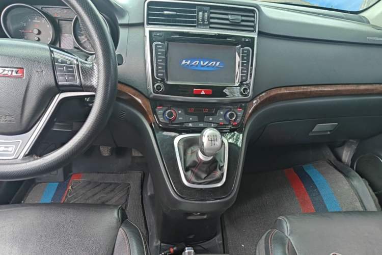 Used Haval H6 2013 Sports Edition 1.5T Manual Two-Wheel Drive Elite Model Audio And AC Panel