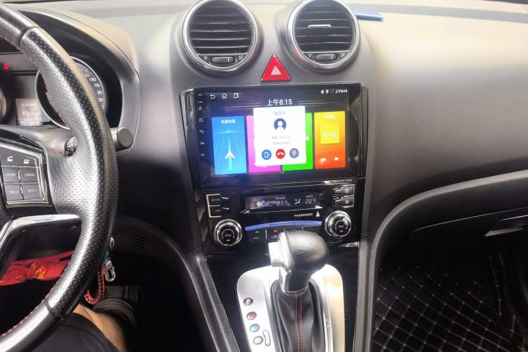 Used Haval H6 2013 Upgraded Model 2.4L Automatic Two-Wheel Drive Elite Version Audio And AC Panel