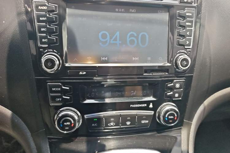 Used Haval H6 2013 Upgraded Model 1.5T Manual Two-Wheel Drive Elite Version Audio And AC Panel