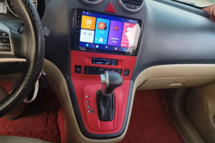 Used Haval H6 2013 Upgraded Model 2.4L Automatic Two-Wheel Drive Elite Version Audio And AC Panel