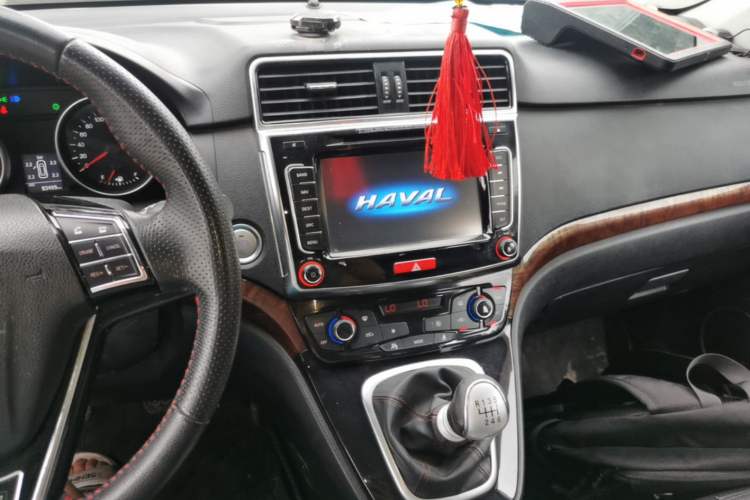 Used Haval H6 2013 Sports Edition 1.5T Manual Two-Wheel Drive Elite Model Center Console