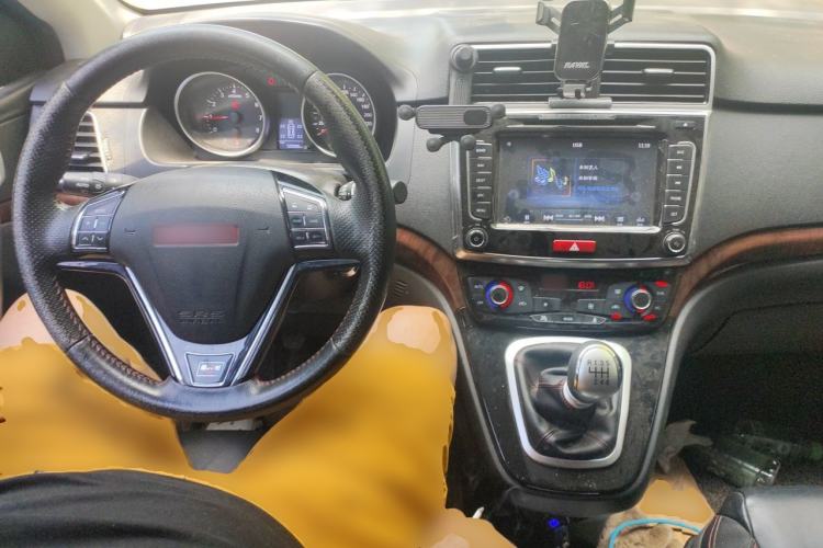 Used Haval H6 2013 Sport Edition 1.5T Manual Two-Wheel Drive Prestige Model Center Console