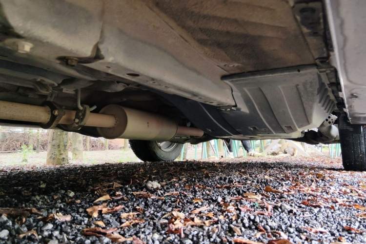 Used Haval H6 2013 Upgraded Model 1.5T Manual Two-Wheel Drive Urban Version Chassis Front Left