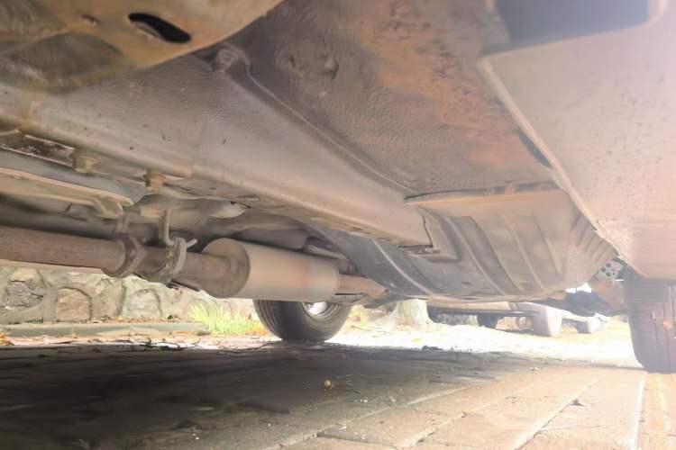 Used Haval H6 2013 Upgraded Model 2.4L Automatic Two-Wheel Drive Elite Version Chassis Front Left
