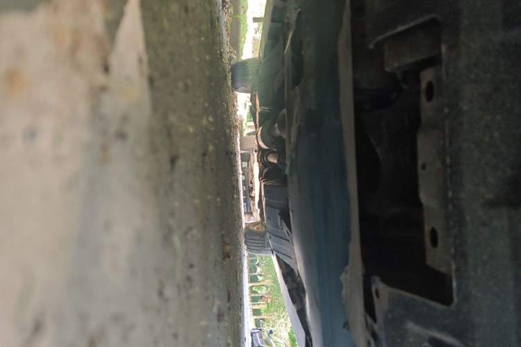 Used Haval H6 2013 Upgraded Model 1.5T Manual 4x4 Elite Version Chassis Front