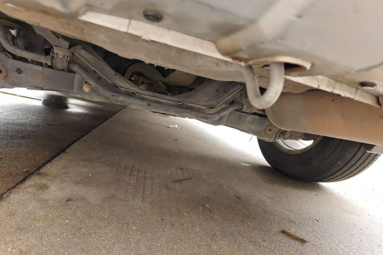 Used Haval H6 2013 Upgraded Model 1.5T Manual Two-Wheel Drive Elite Version Chassis Rear