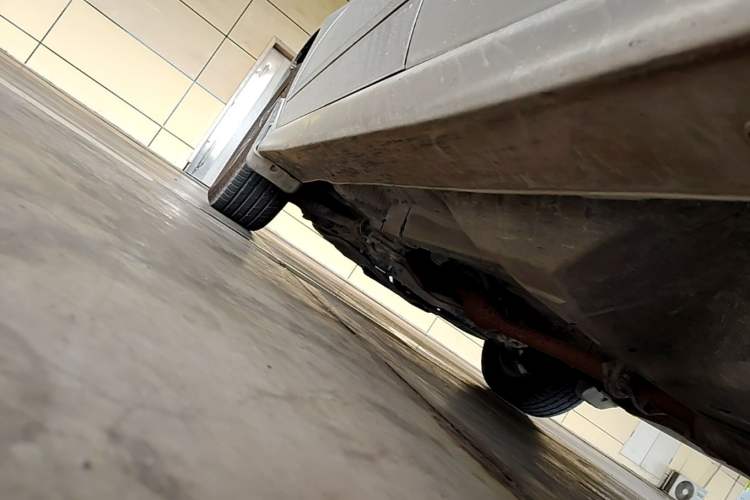 Used Haval H6 2013 Upgraded Model 1.5T Manual Two-Wheel Drive Elite Version Chassis Rear Left