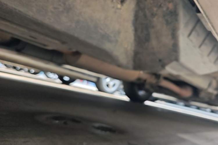 Used Haval H6 2013 Upgraded Model 1.5T Manual Two-Wheel Drive Elite Version Chassis Rear Right