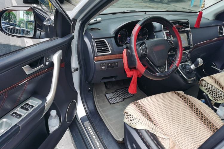 Used Haval H6 2013 Sports Edition 1.5T Manual Two-Wheel Drive Elite Model Driver Seat
