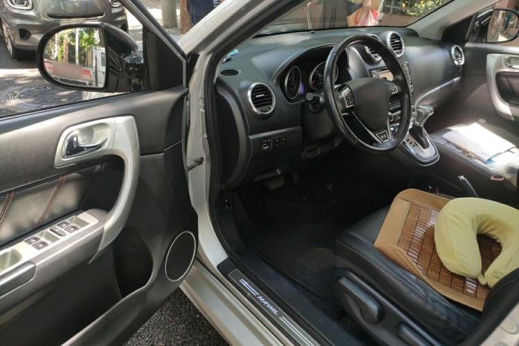 Used Haval H6 2013 Upgraded Model 2.4L Automatic Two-Wheel Drive Elite Version Driver Seat